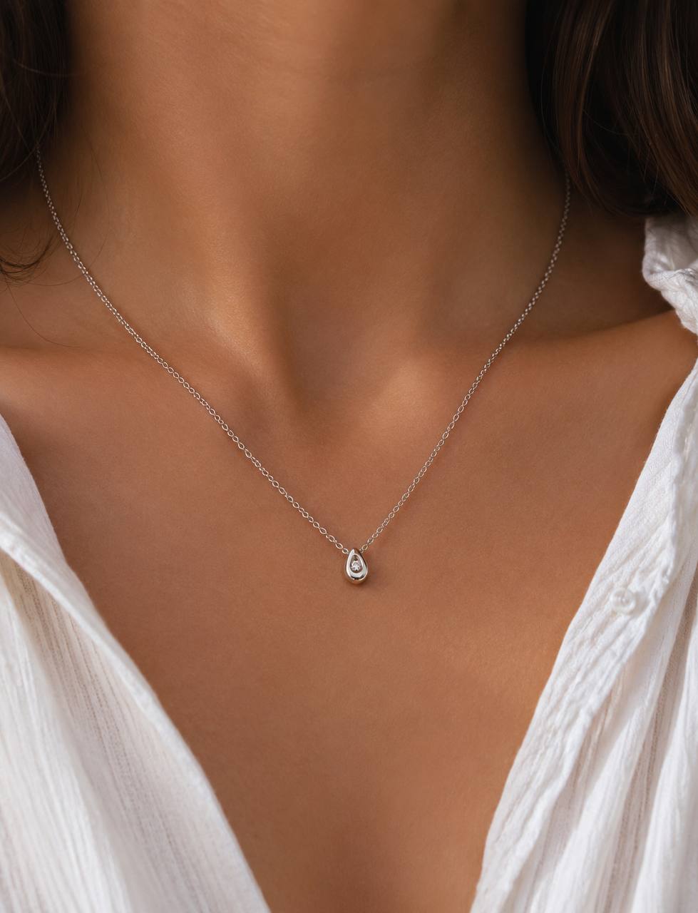 Silver Teardrop Pendant Necklace