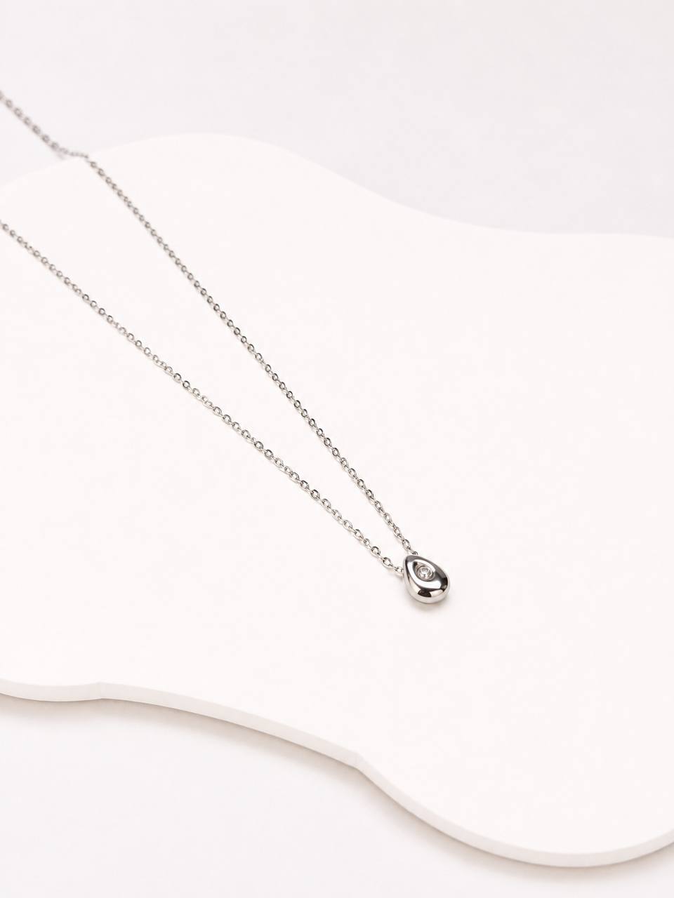 Silver Teardrop Pendant Necklace