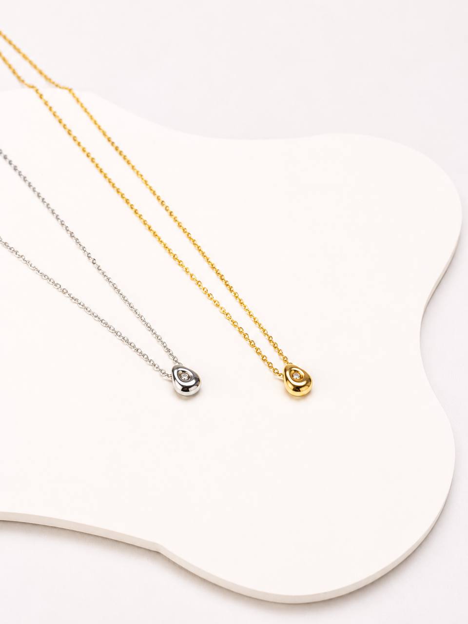 Silver Teardrop Pendant Necklace